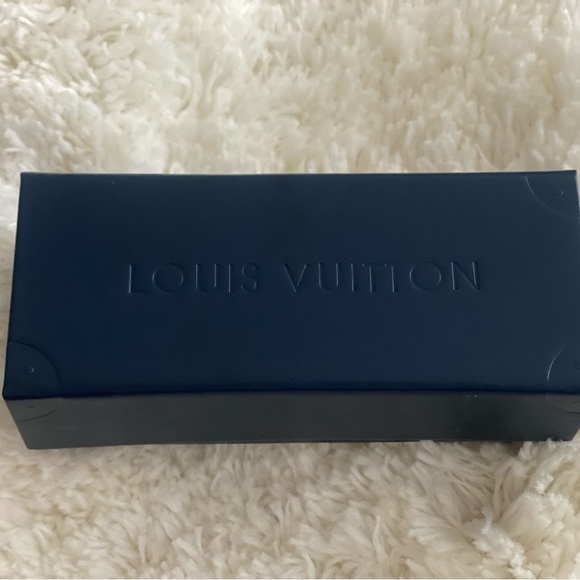Louis Vuitton Blue Eyeglass & Sunglass Case/ Pouch/ Cleaning Cloth/ Box - Picture 3 of 8